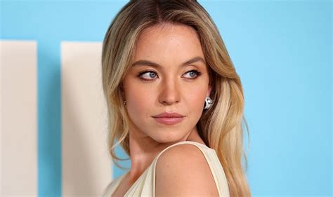 Sydney Sweeney explains facial scar from worst。